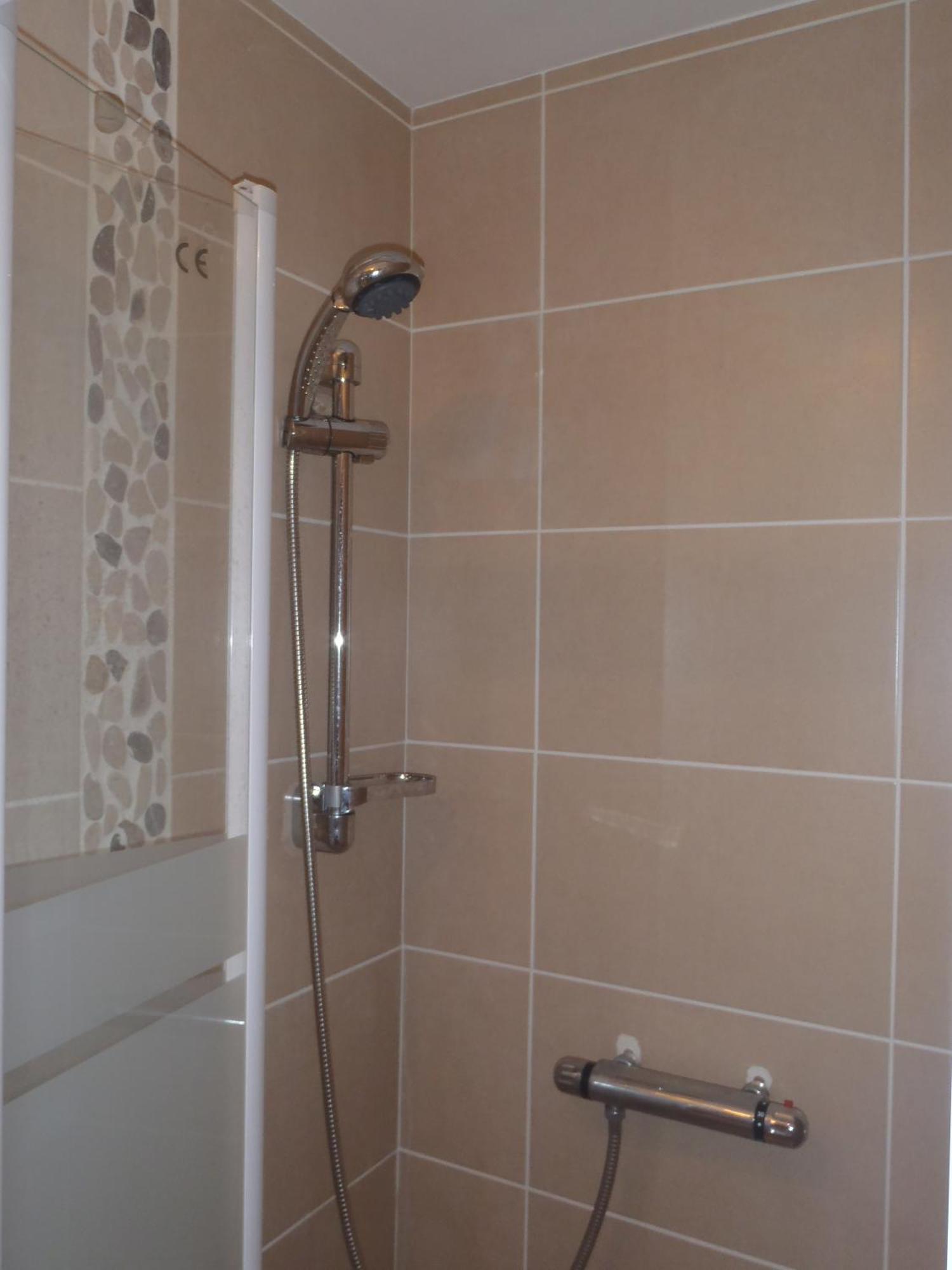 Apartamento Les Chevrefeuilles Manosque Exterior foto