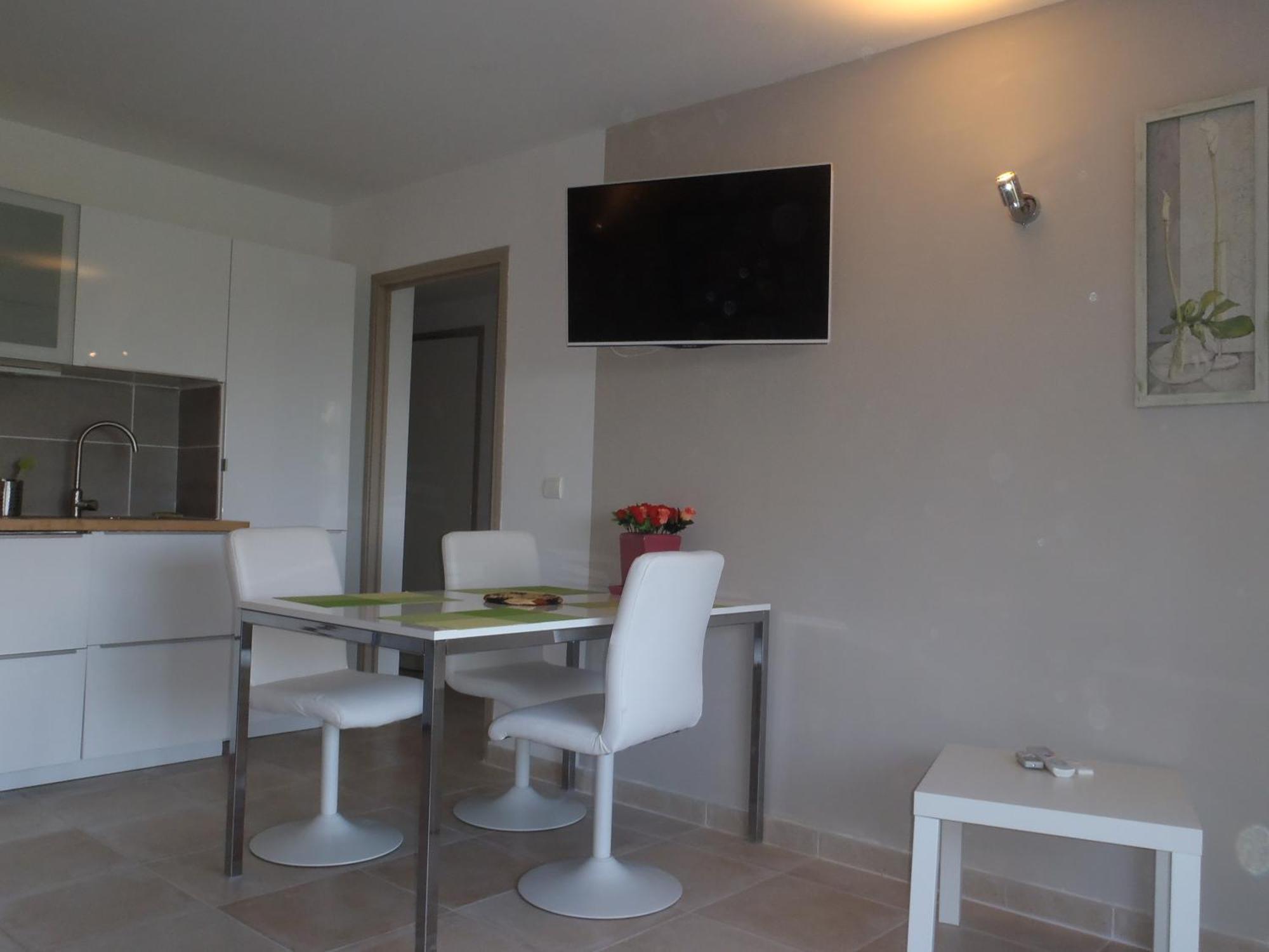 Apartamento Les Chevrefeuilles Manosque Habitación foto