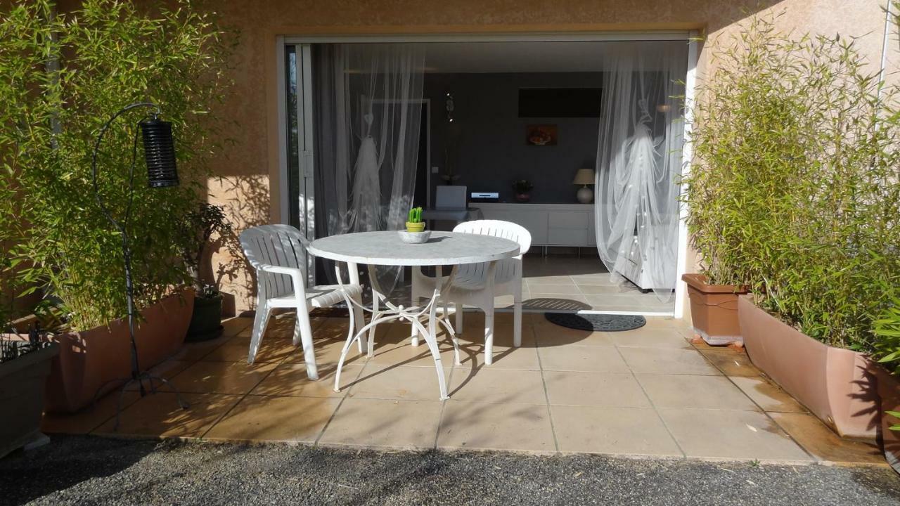 Apartamento Les Chevrefeuilles Manosque Exterior foto